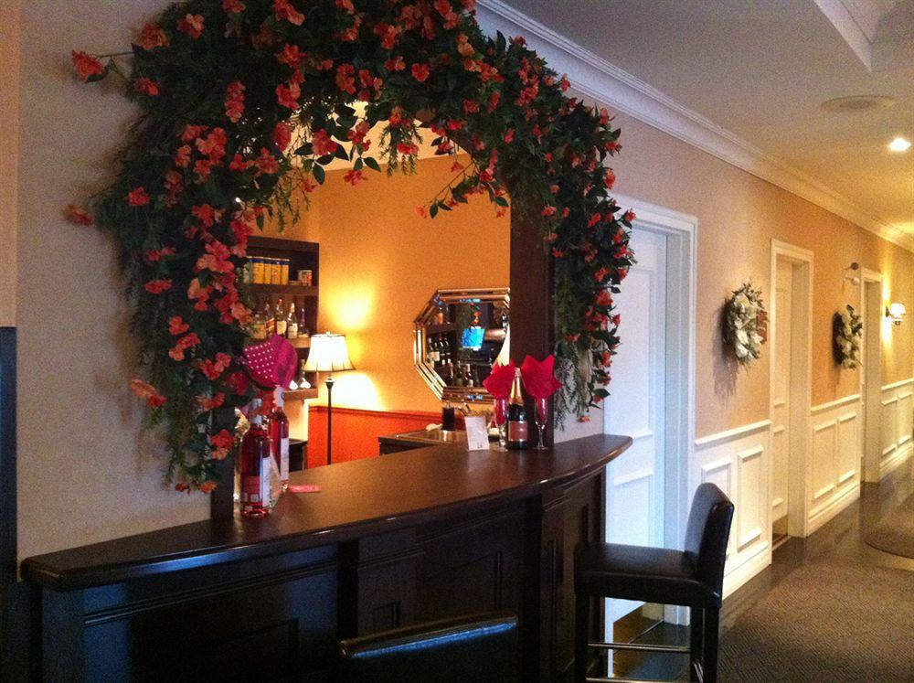 Le St-Martin Hotel & Suites Laval Esterno foto