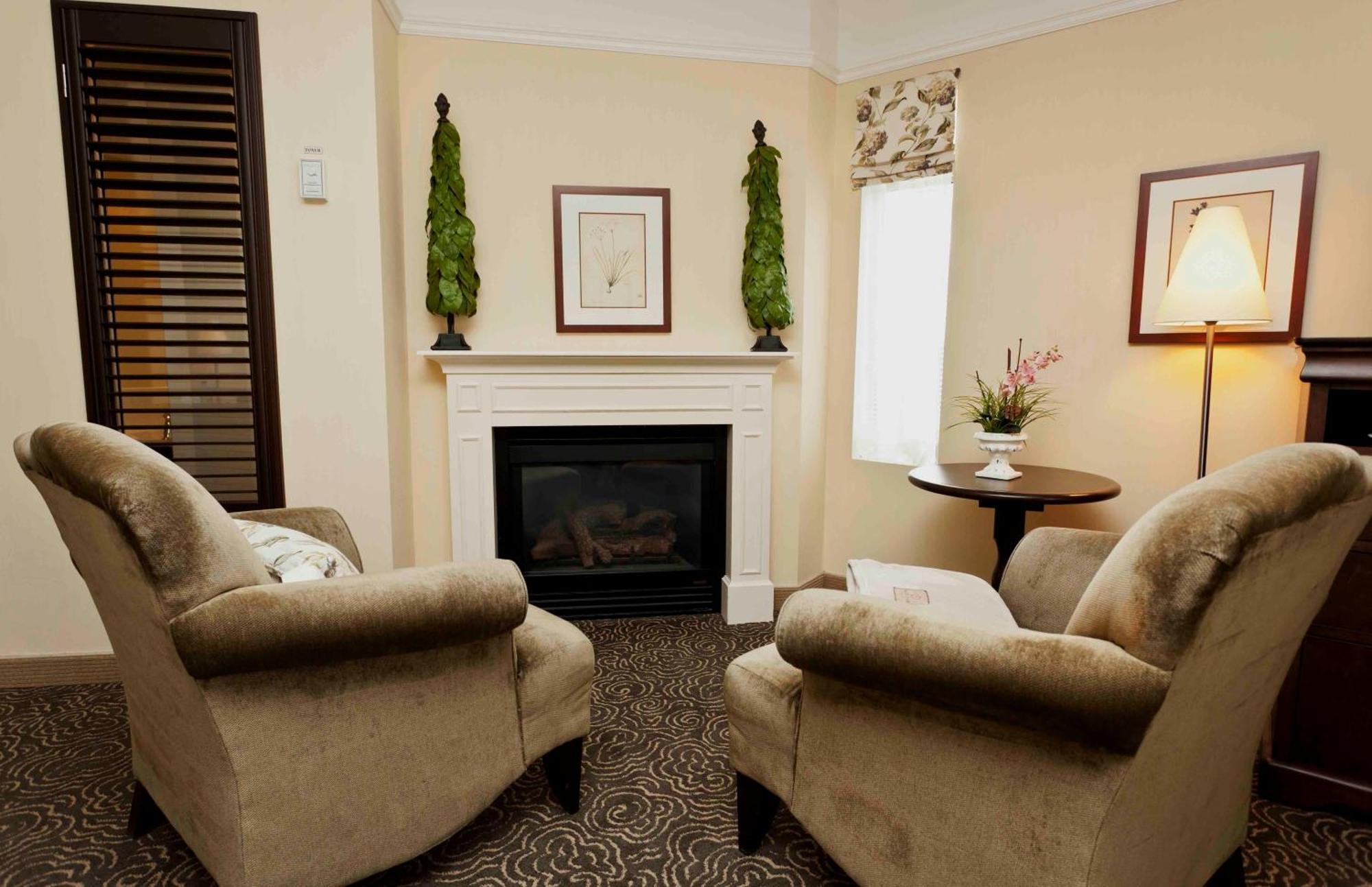 Le St-Martin Hotel & Suites Laval Esterno foto