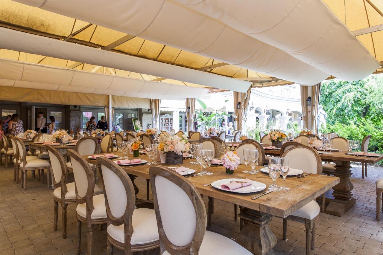 Le St-Martin Hotel & Suites Laval Esterno foto