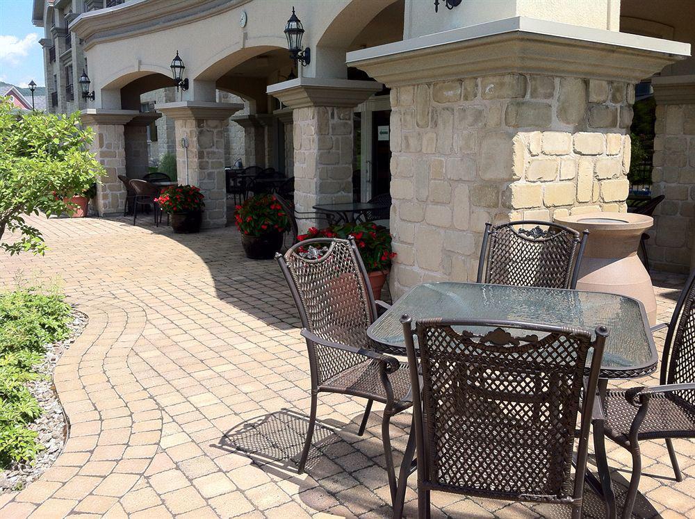Le St-Martin Hotel & Suites Laval Esterno foto